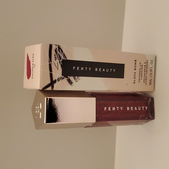 Fenty Beauty by Rihanna Gloss Bomb Universal Lip Luminizer FUCSHIA FLEX. BNIB - Picture 3 of 4